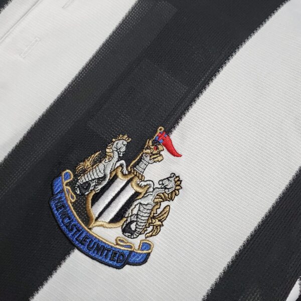 Newcastle Maillot Rétro 95/97 - Image 3
