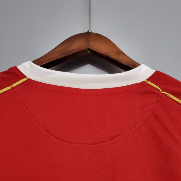 Manchester United Retro Jersey 06/07 - Image 2