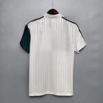 Liverpool Maillot Rétro 95/96 - Image 9