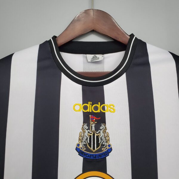 Newcastle Maillot Rétro 97/99 - Image 5