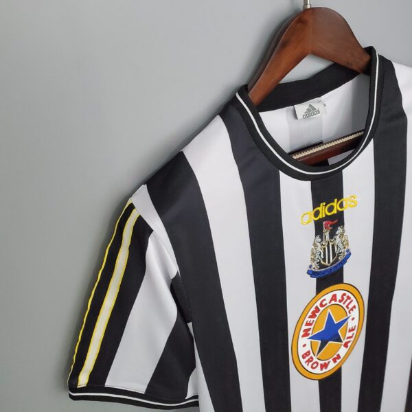 Newcastle Maillot Rétro 97/99 - Image 4