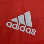 Liverpool Maillot Rétro 10/11 - Image 5